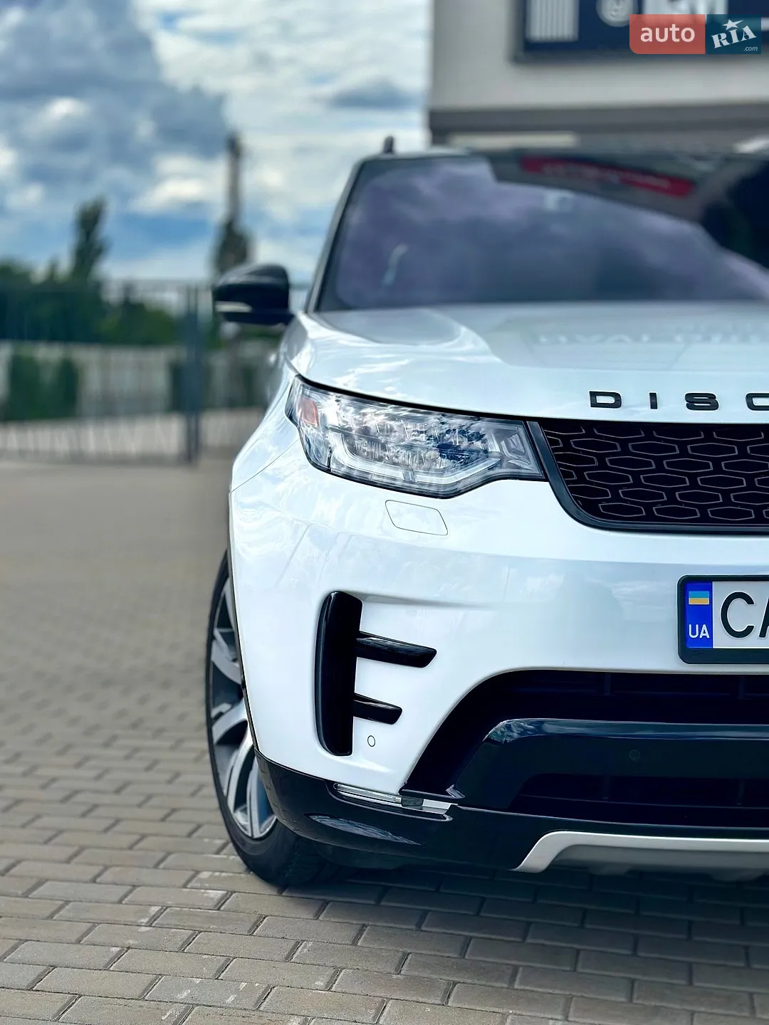 2018 Land Rover Discovery - мініатюра 15