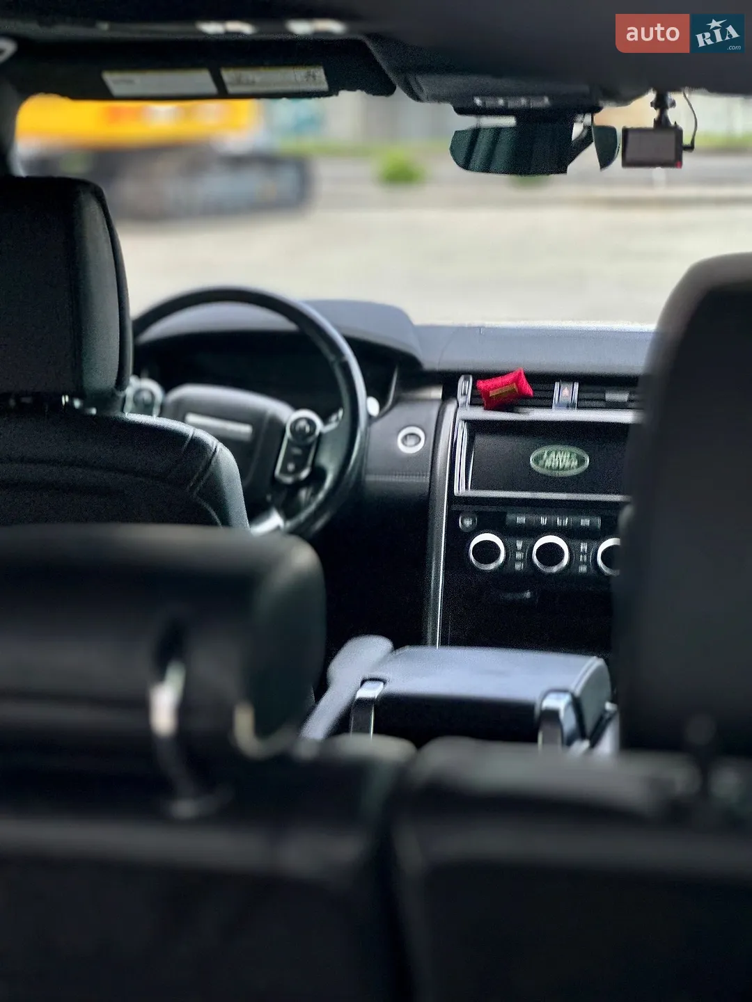 2018 Land Rover Discovery - мініатюра 36