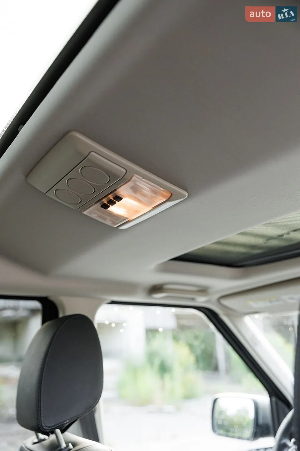 2012 Land Rover Discovery - мініатюра 36