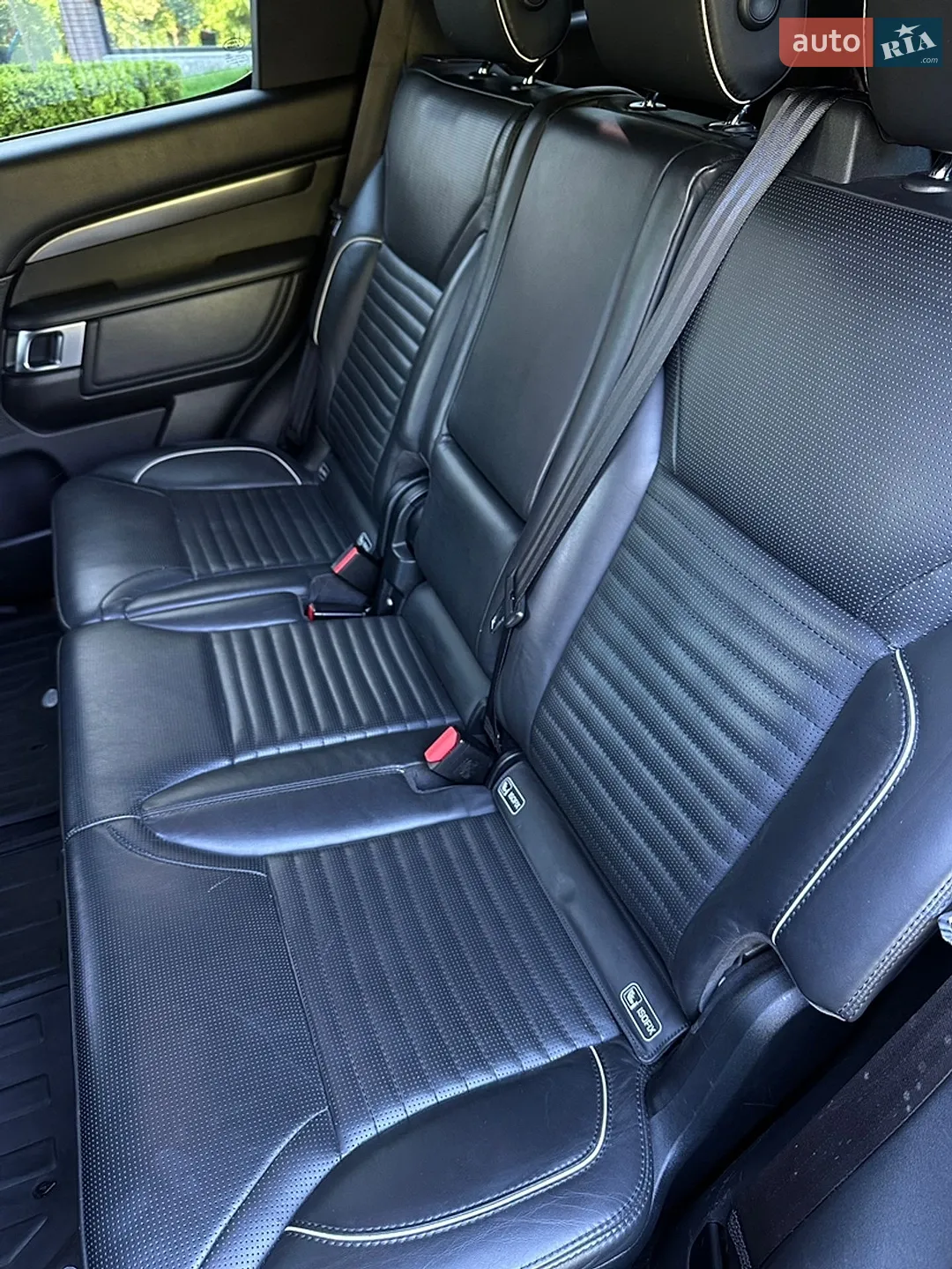 2017 Land Rover Discovery - мініатюра 13