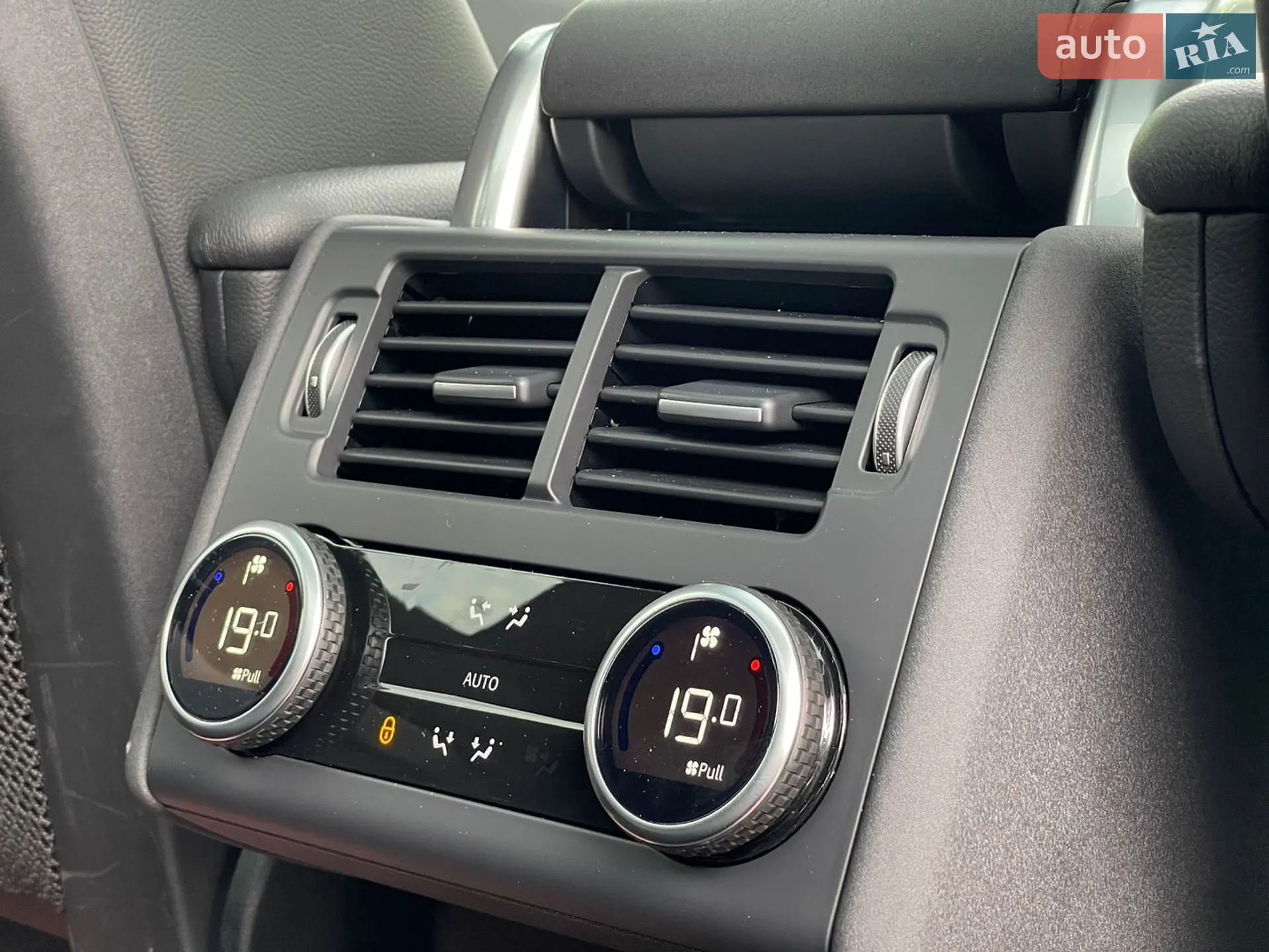 2023 Land Rover Discovery - мініатюра 46