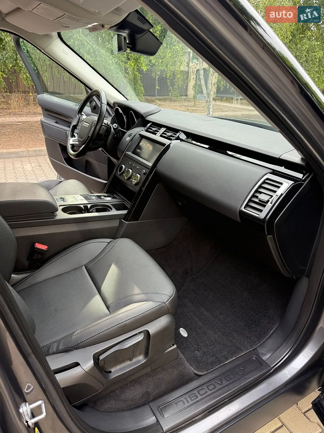 2018 Land Rover Discovery - мініатюра 44