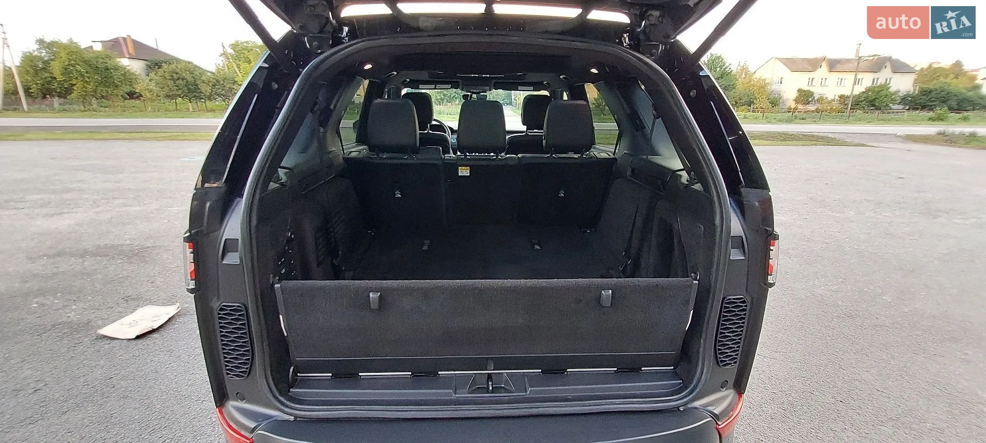 2019 Land Rover Discovery - мініатюра 38