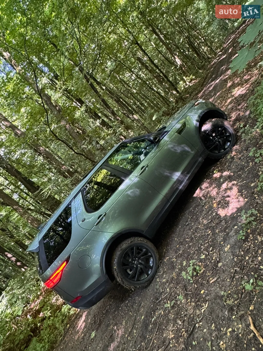 2017 Land Rover Discovery - мініатюра 14