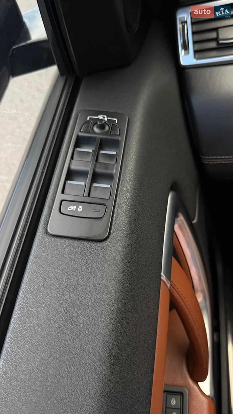 2016 Land Rover Discovery - мініатюра 31