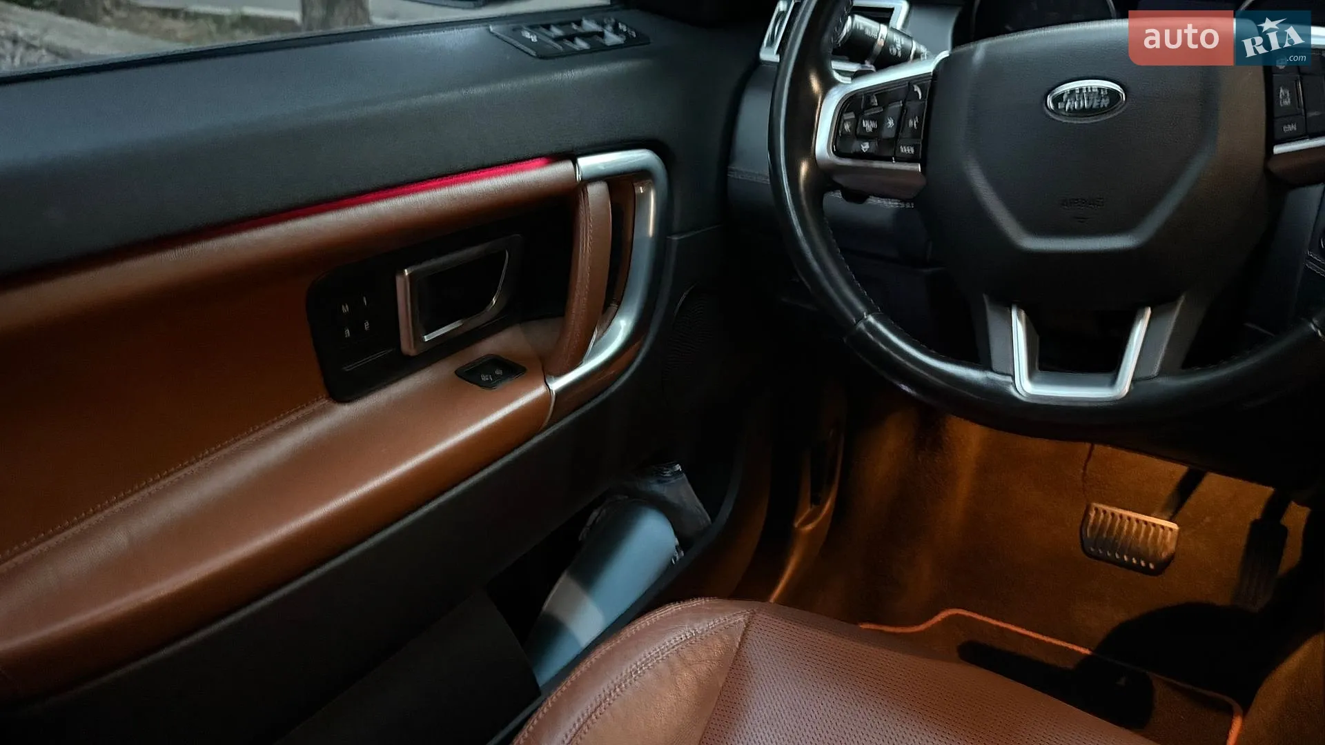 2016 Land Rover Discovery - мініатюра 56