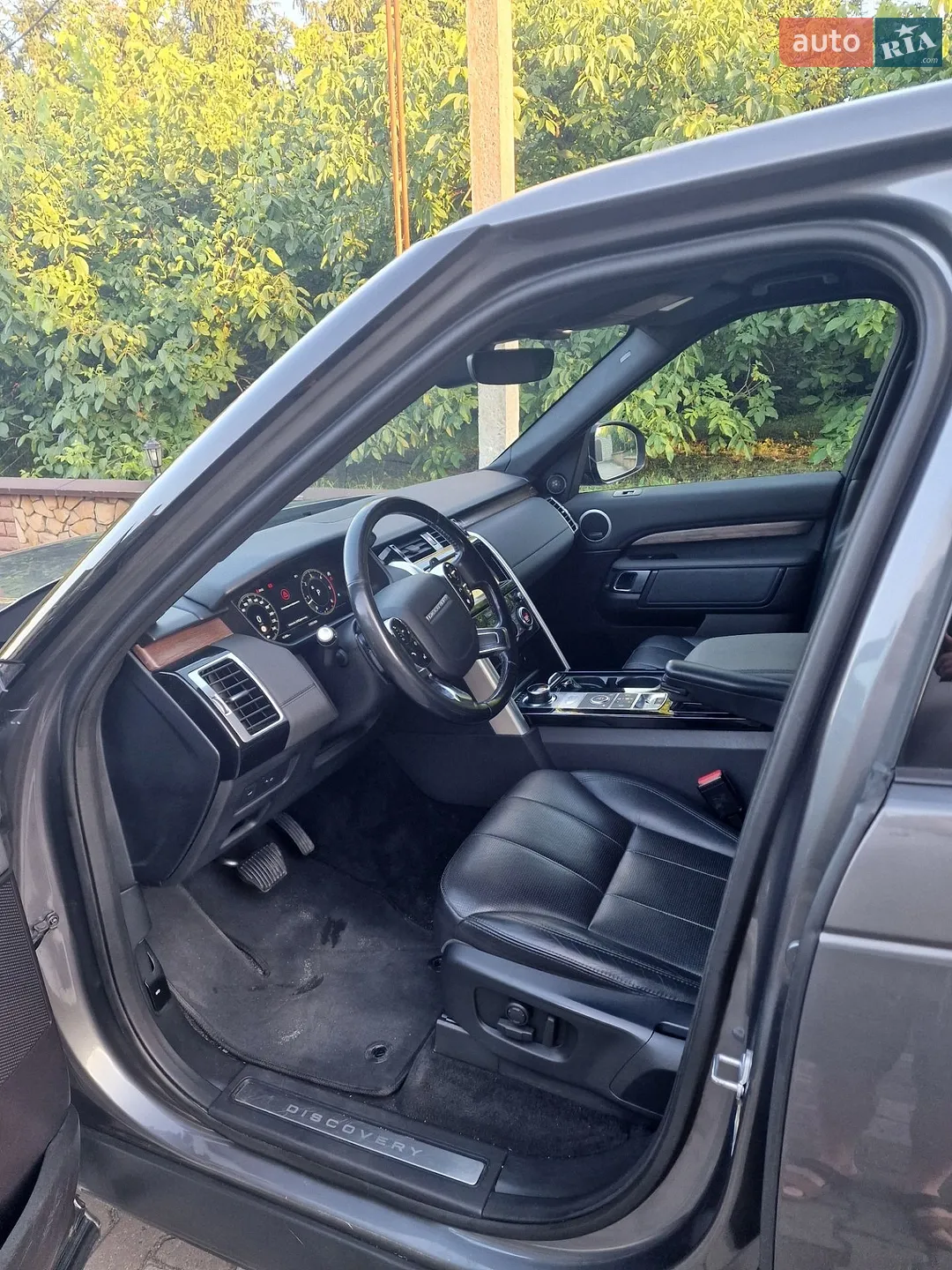 2018 Land Rover Discovery - мініатюра 15