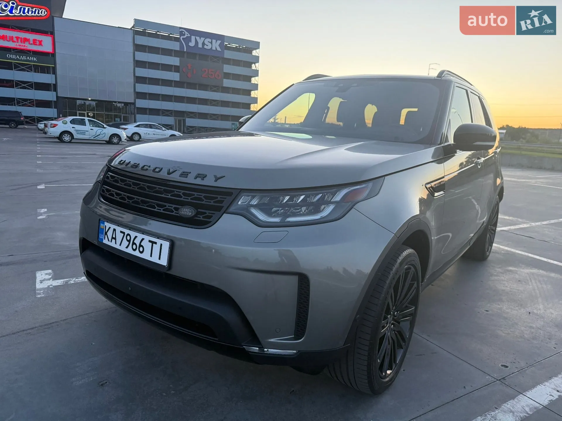 2017 Land Rover Discovery - мініатюра 9