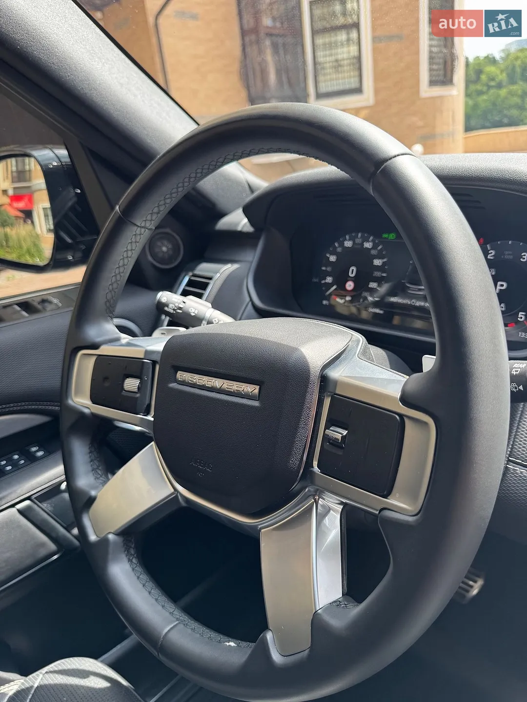 2023 Land Rover Discovery - мініатюра 36