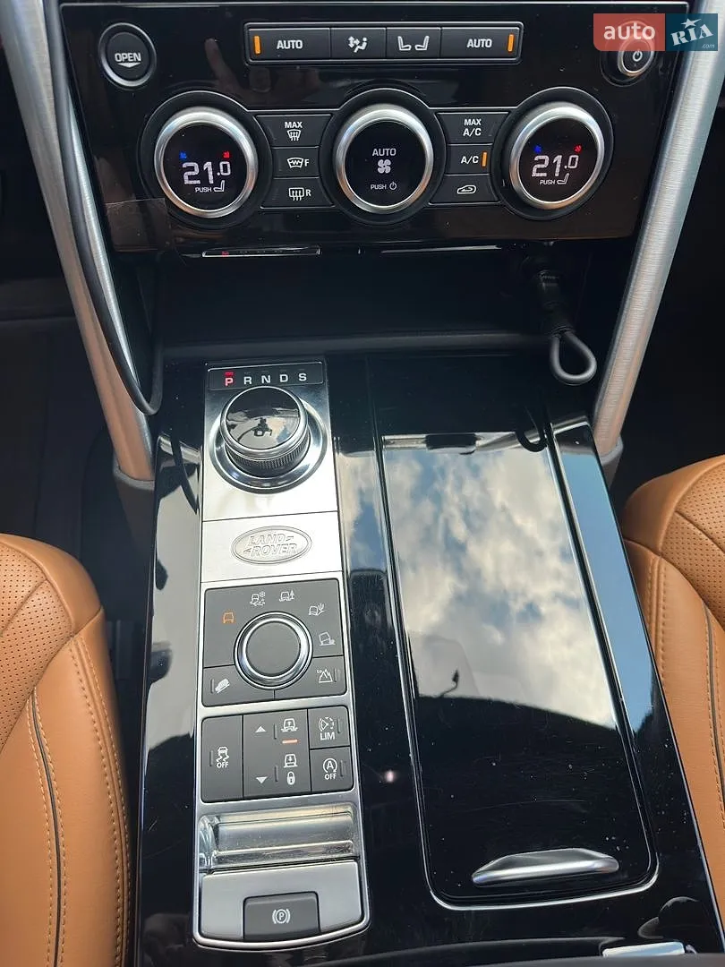 2017 Land Rover Discovery - мініатюра 15