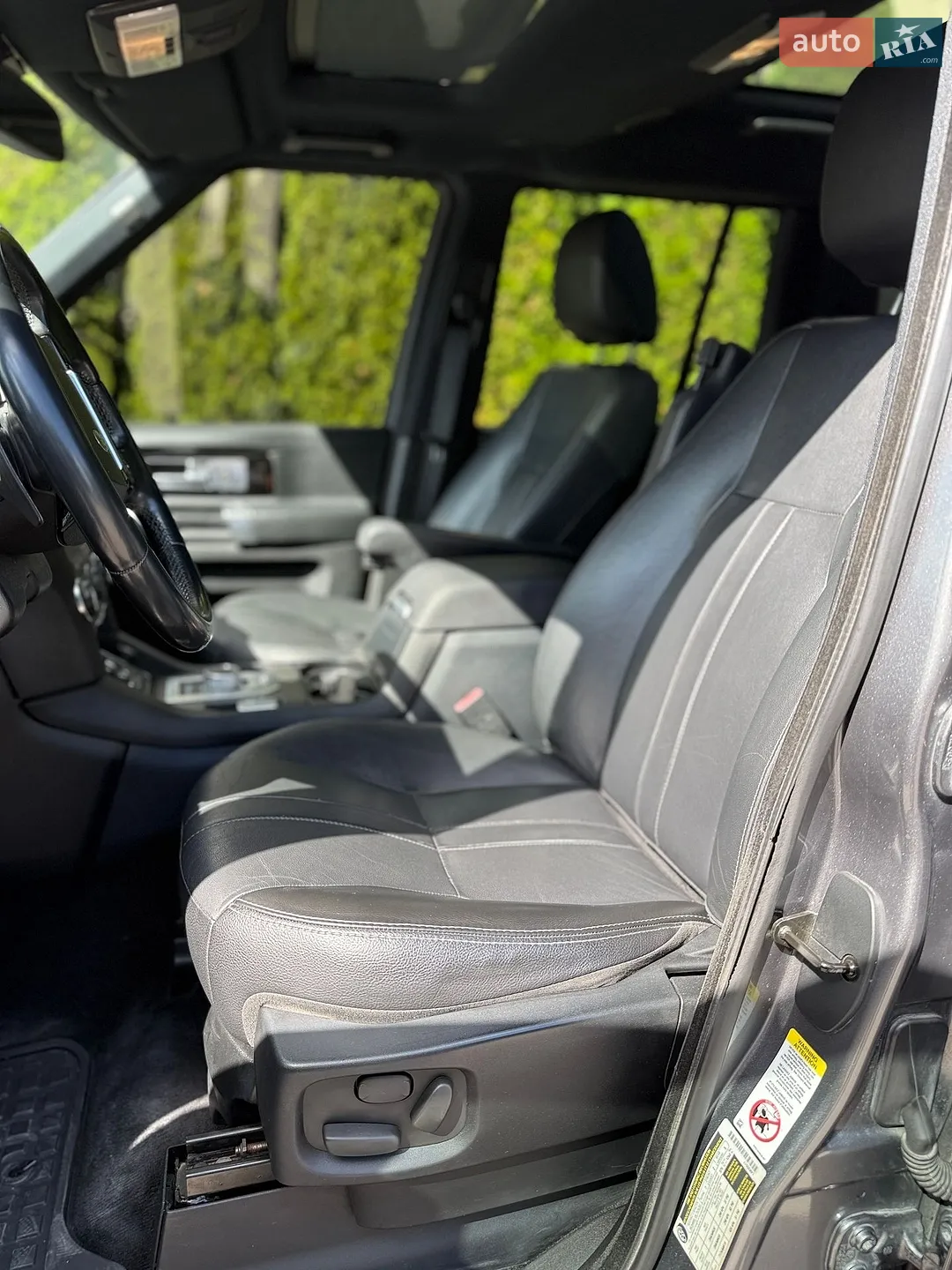 2016 Land Rover Discovery - мініатюра 50