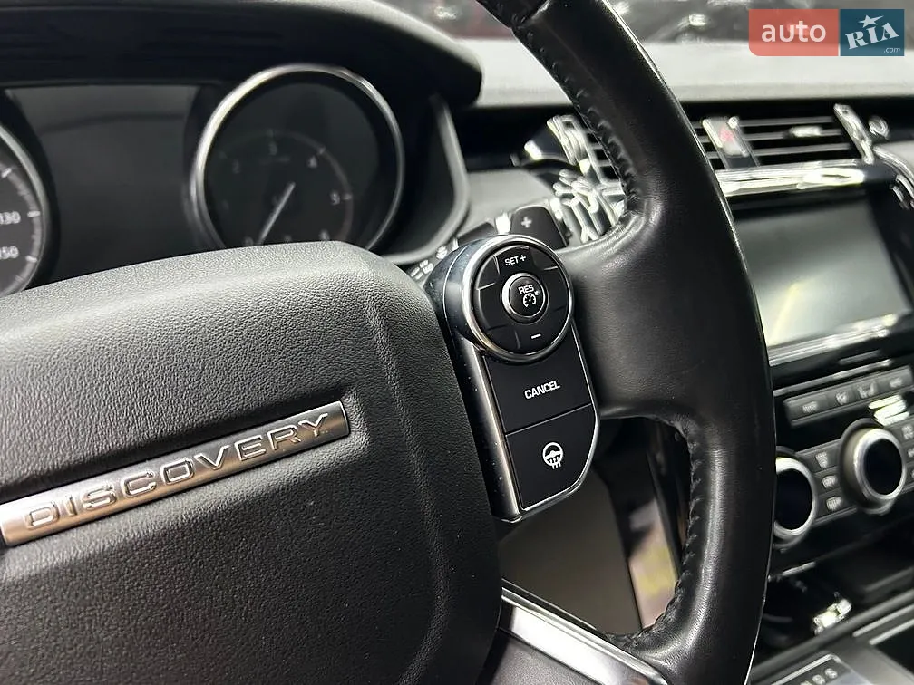 2018 Land Rover Discovery - мініатюра 25