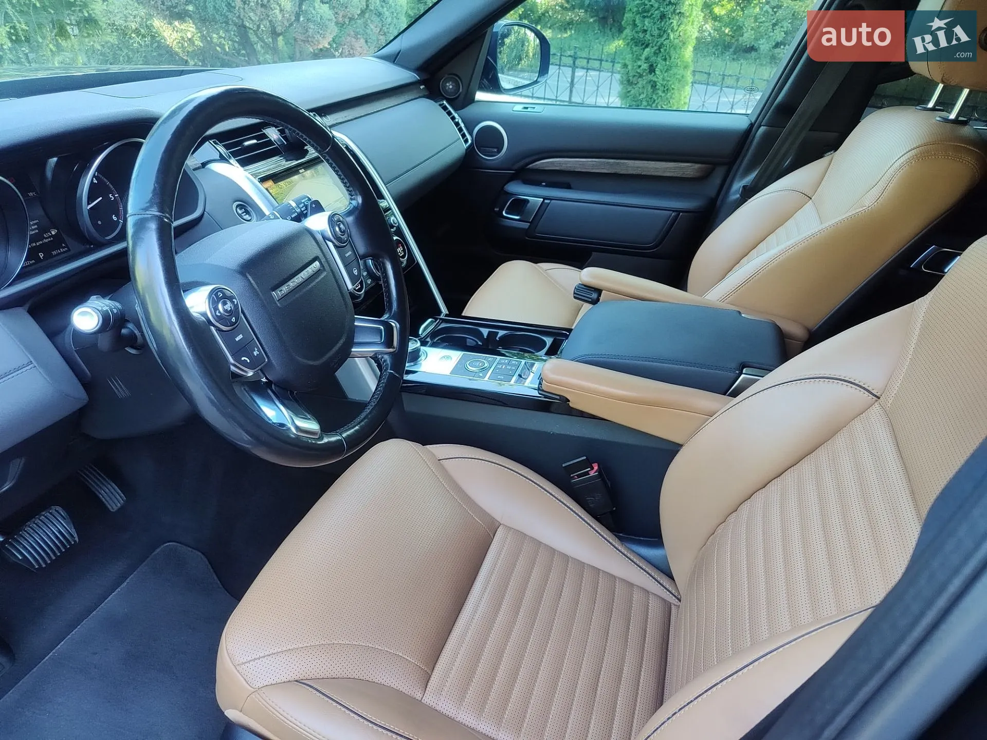 2017 Land Rover Discovery - мініатюра 27