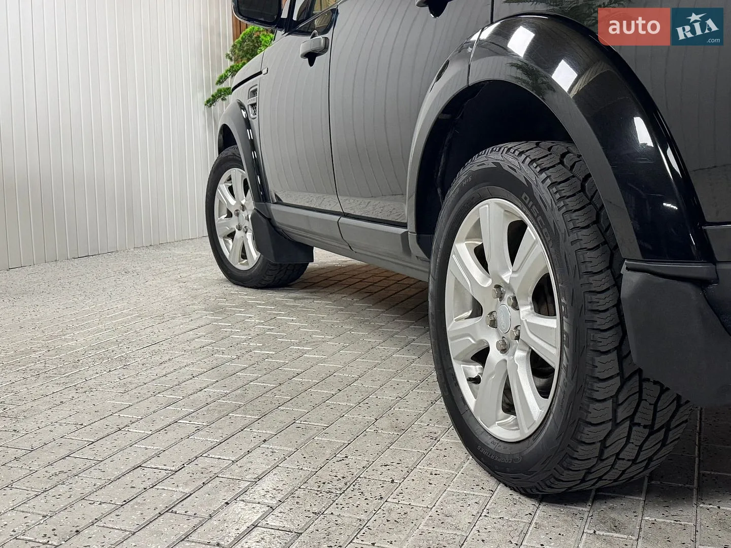 2016 Land Rover Discovery - мініатюра 48