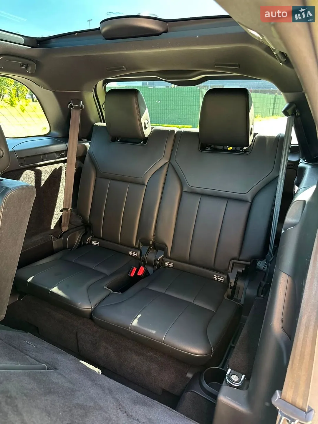 2018 Land Rover Discovery - мініатюра 24