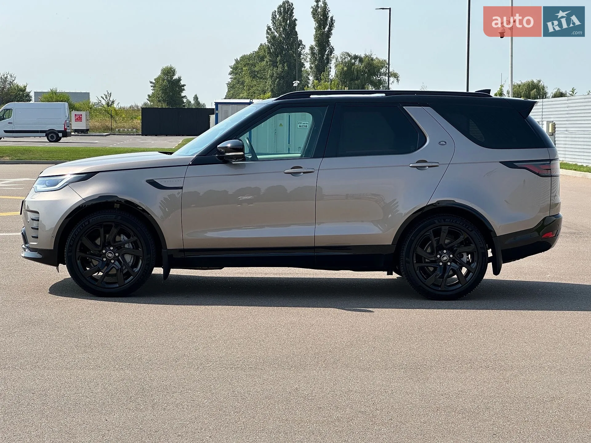 2023 Land Rover Discovery - мініатюра 4