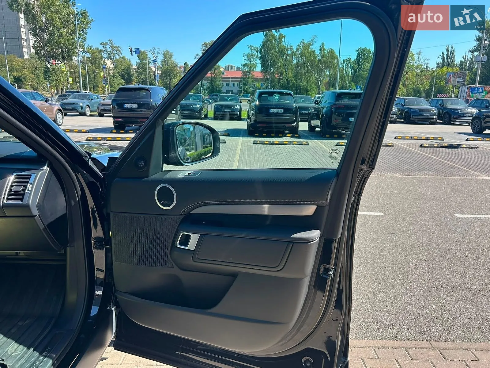 2023 Land Rover Discovery - мініатюра 34