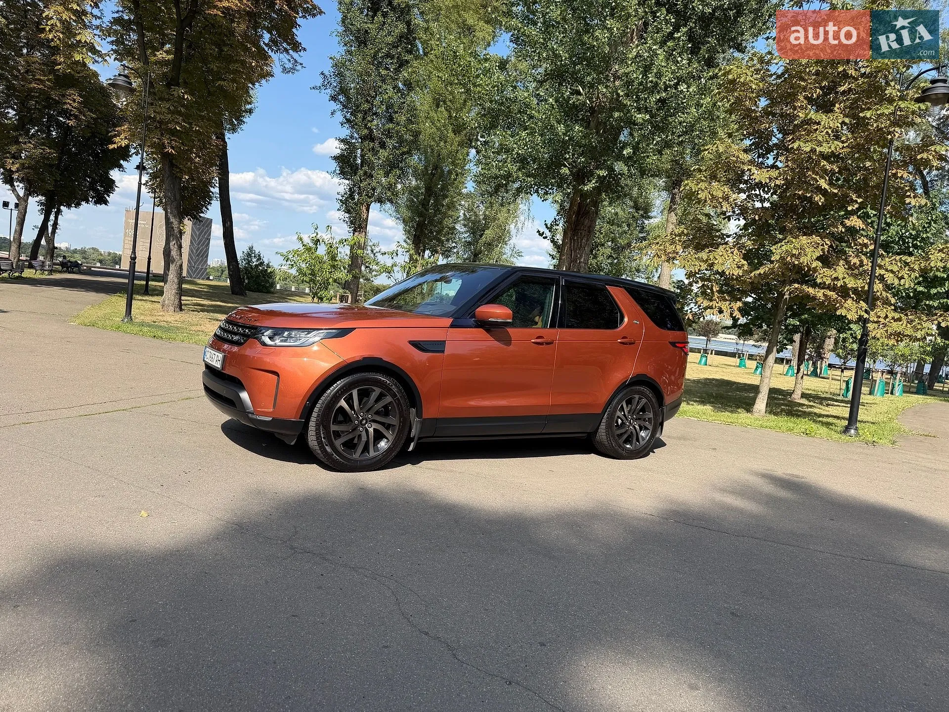 2019 Land Rover Discovery - мініатюра 4