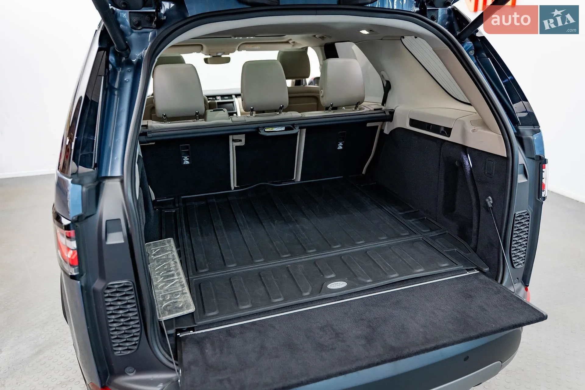 2019 Land Rover Discovery - мініатюра 7