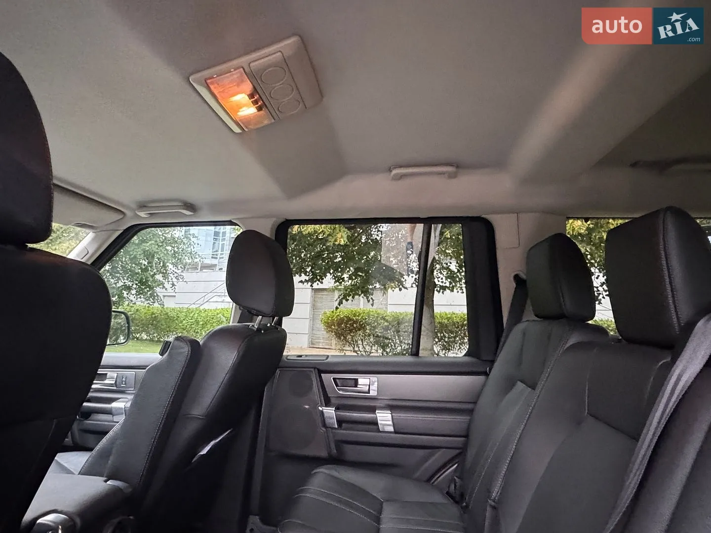 2010 Land Rover Discovery - мініатюра 24