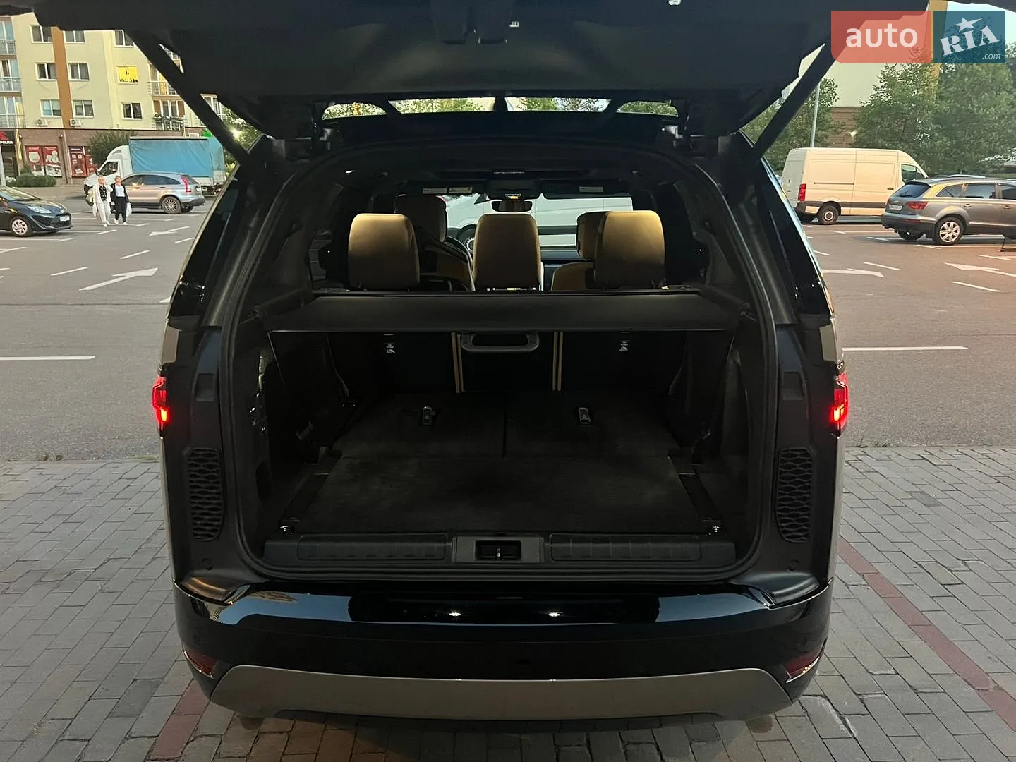 2024 Land Rover Discovery - мініатюра 4