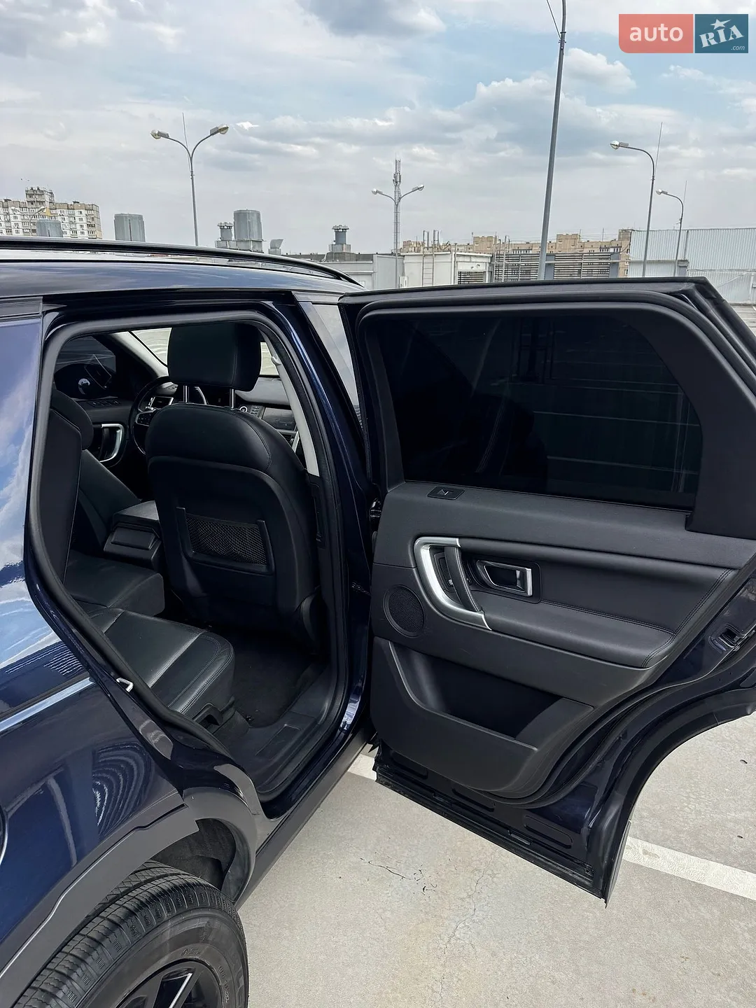 2016 Land Rover Discovery - мініатюра 34