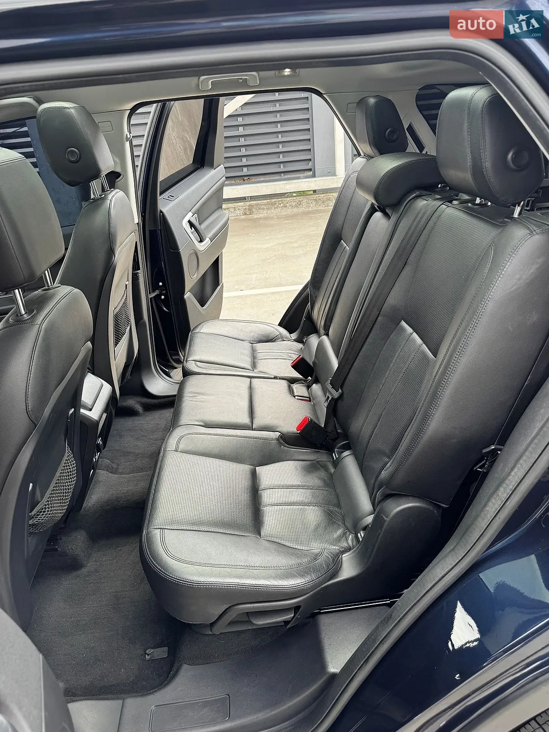 2016 Land Rover Discovery - мініатюра 45