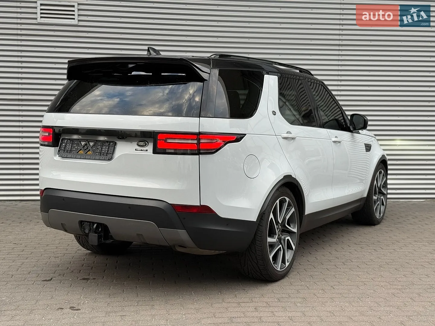2019 Land Rover Discovery - мініатюра 17