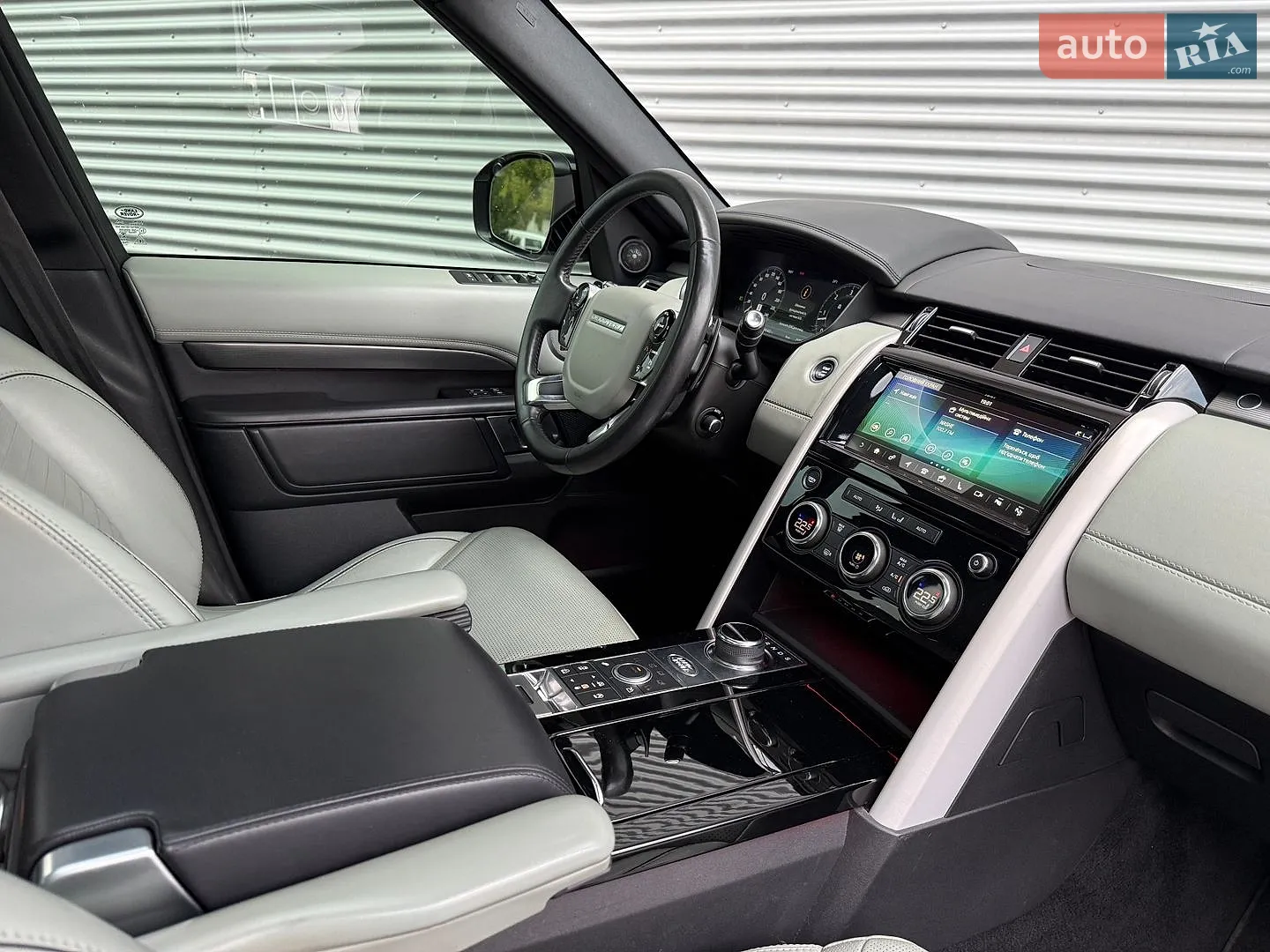 2019 Land Rover Discovery - мініатюра 39