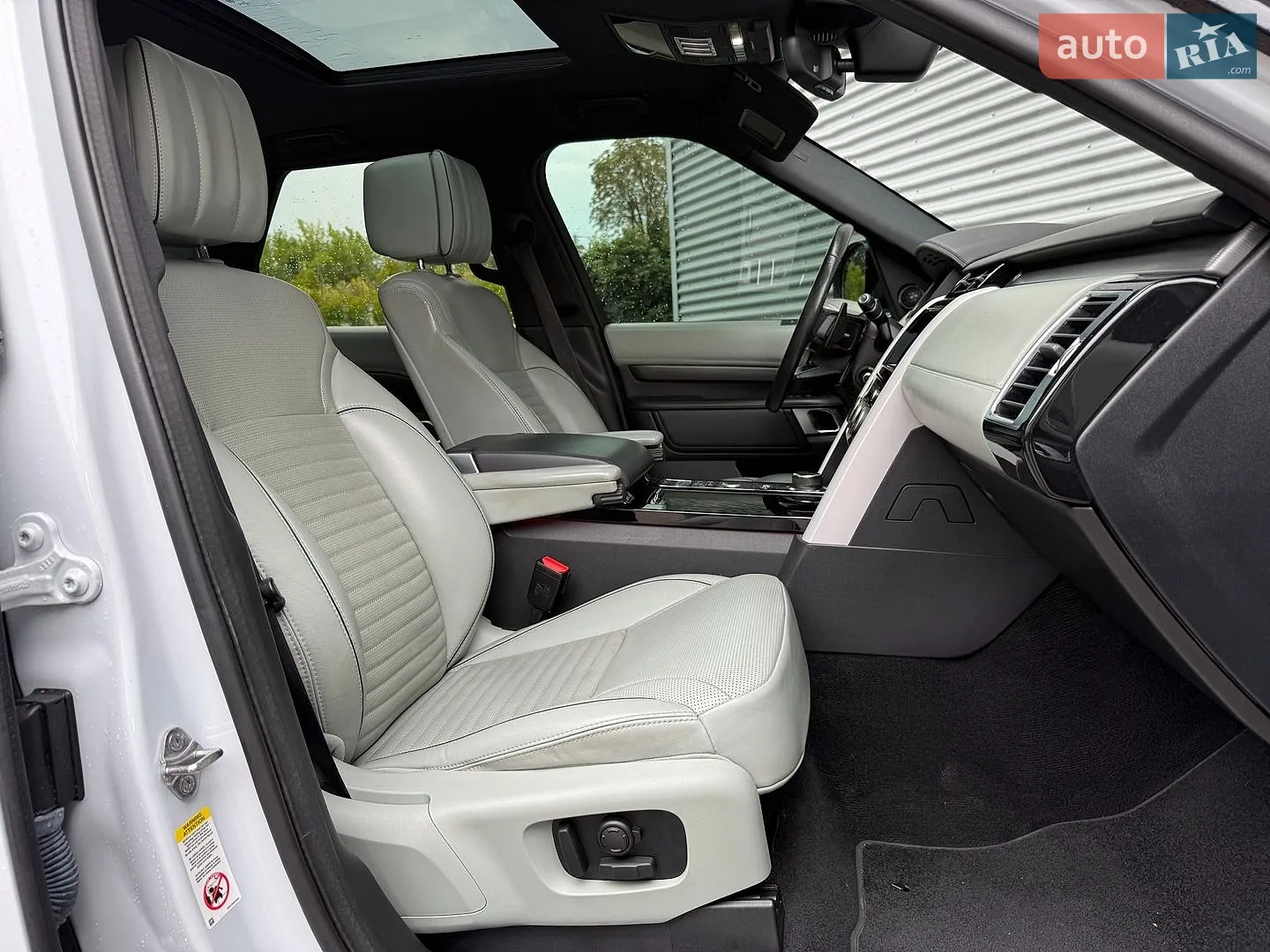 2019 Land Rover Discovery - мініатюра 46