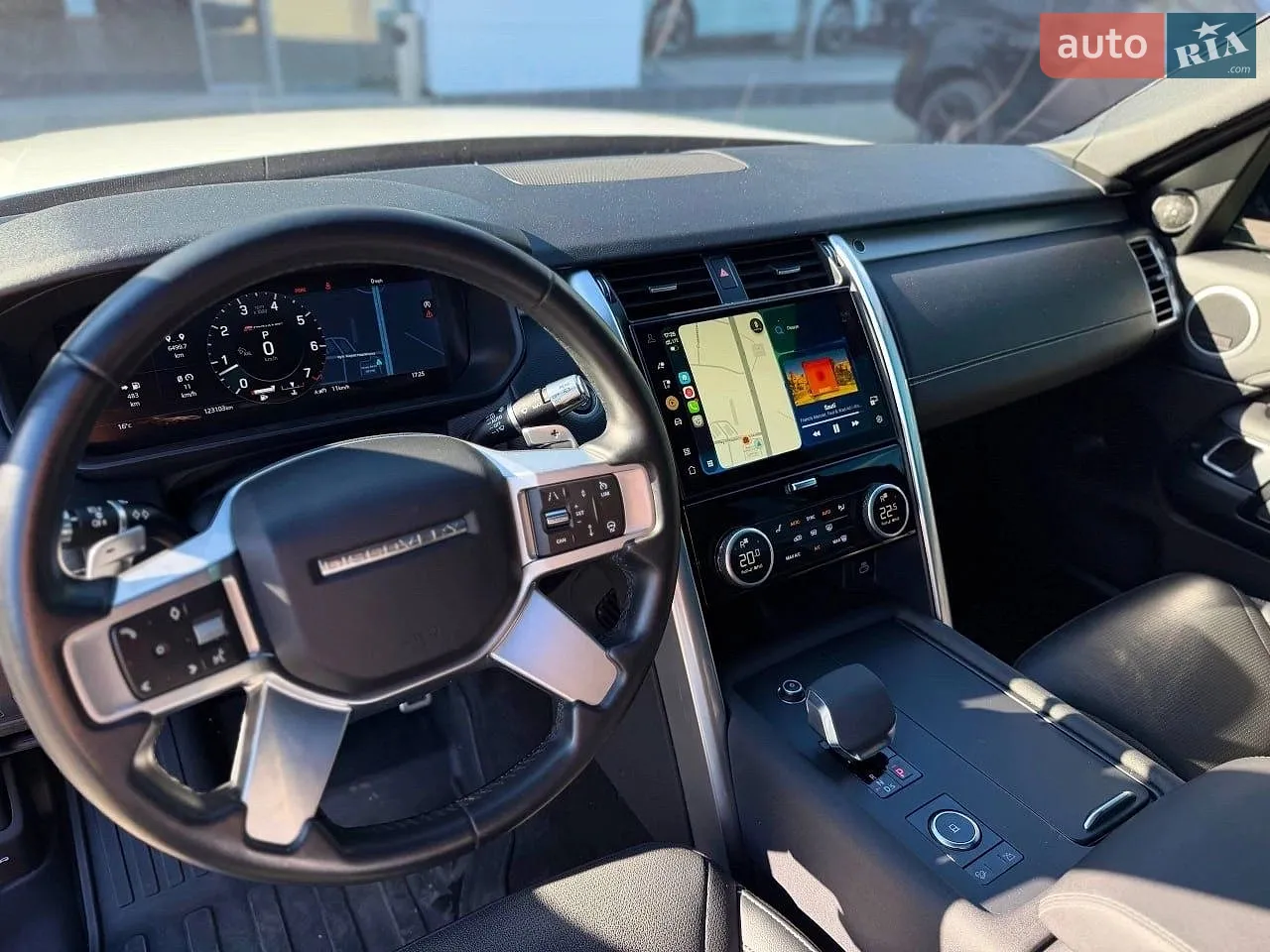 2021 Land Rover Discovery - мініатюра 27