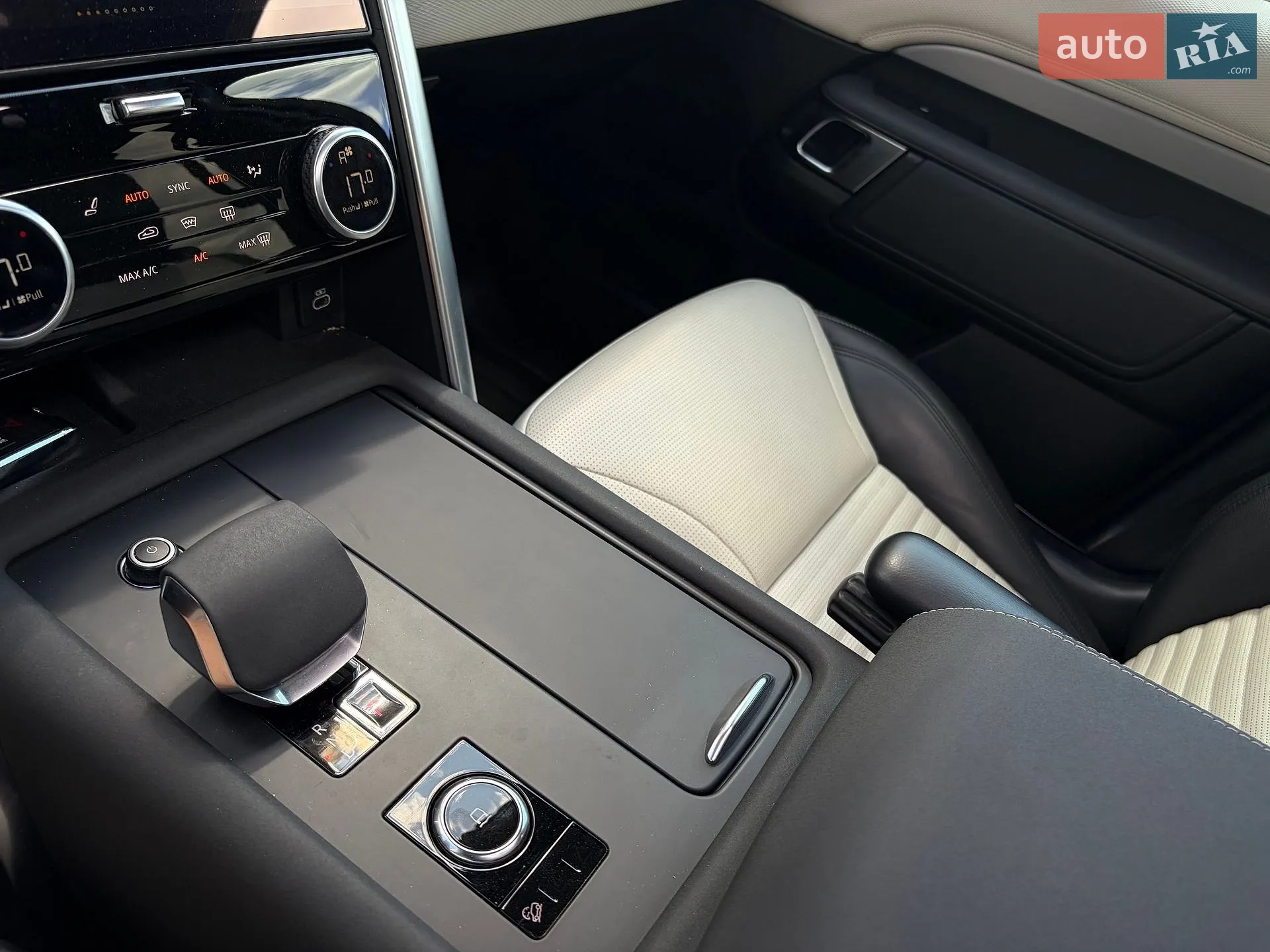 2021 Land Rover Discovery - мініатюра 94
