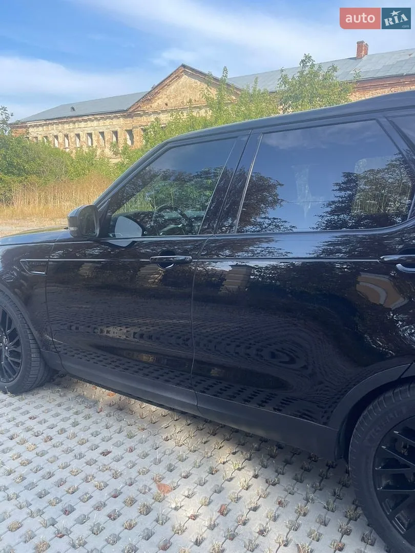 2017 Land Rover Discovery - мініатюра 38