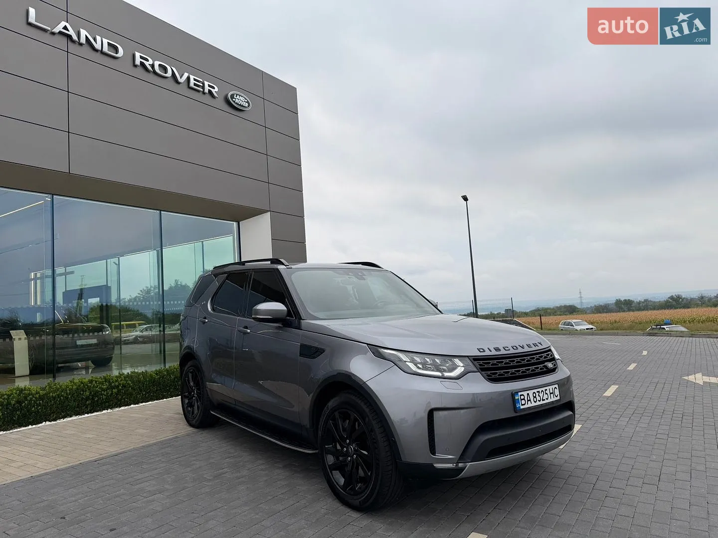 2019 Land Rover Discovery - мініатюра 2