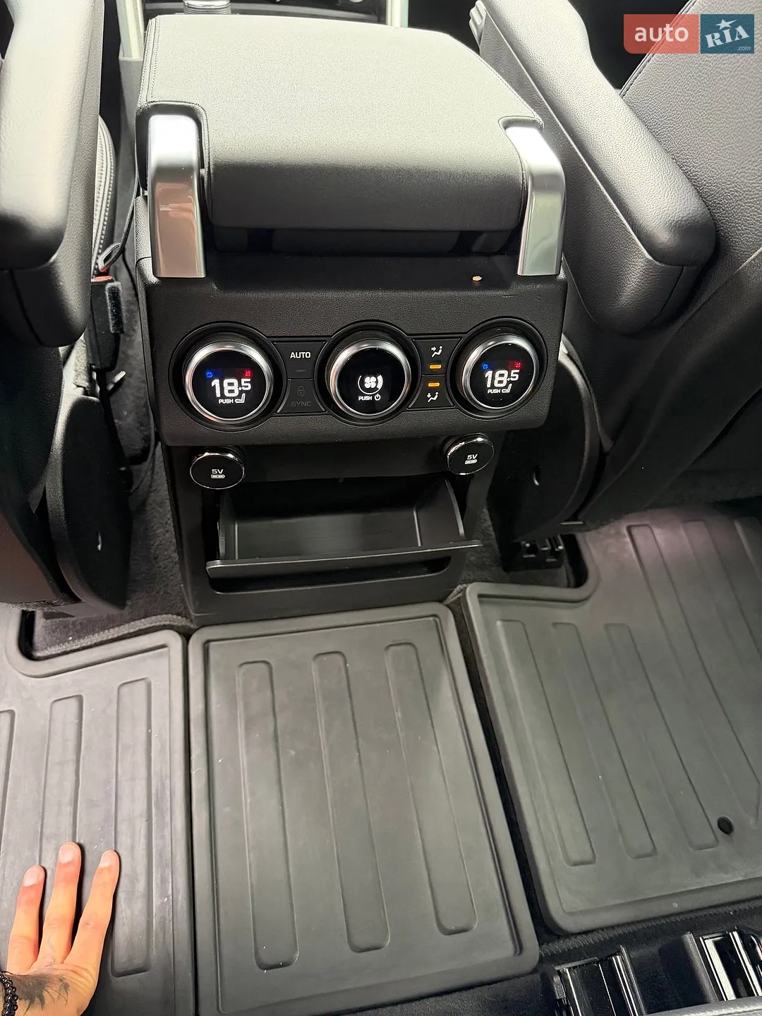 2019 Land Rover Discovery - мініатюра 19