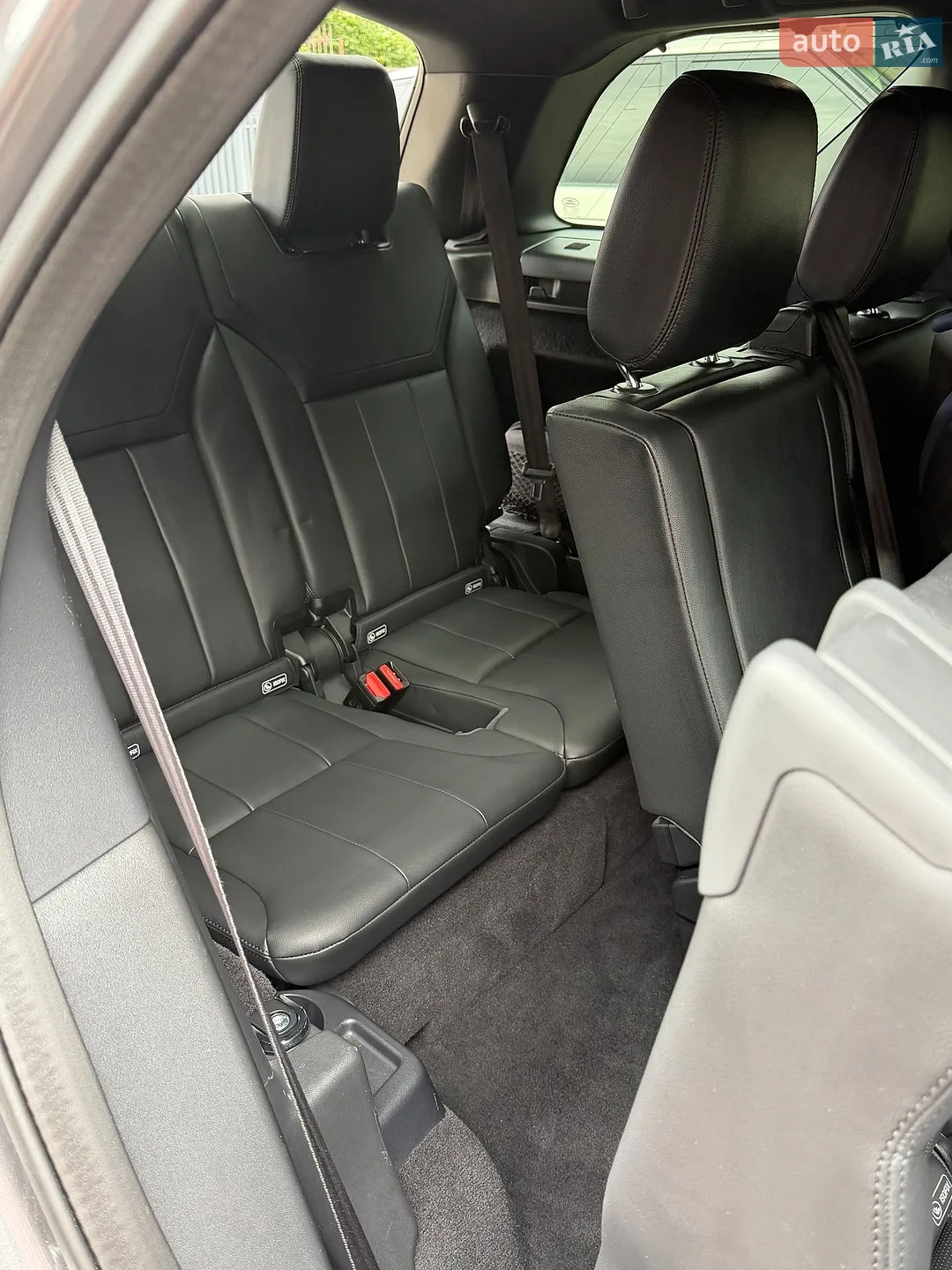 2019 Land Rover Discovery - мініатюра 24