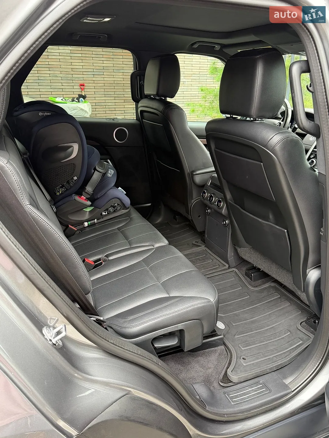 2019 Land Rover Discovery - мініатюра 25
