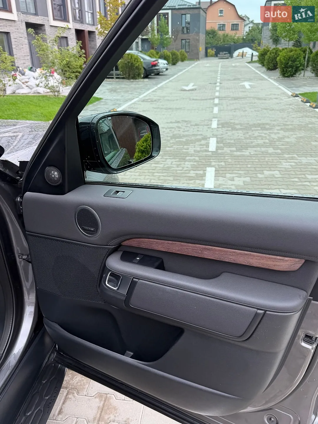 2019 Land Rover Discovery - мініатюра 29