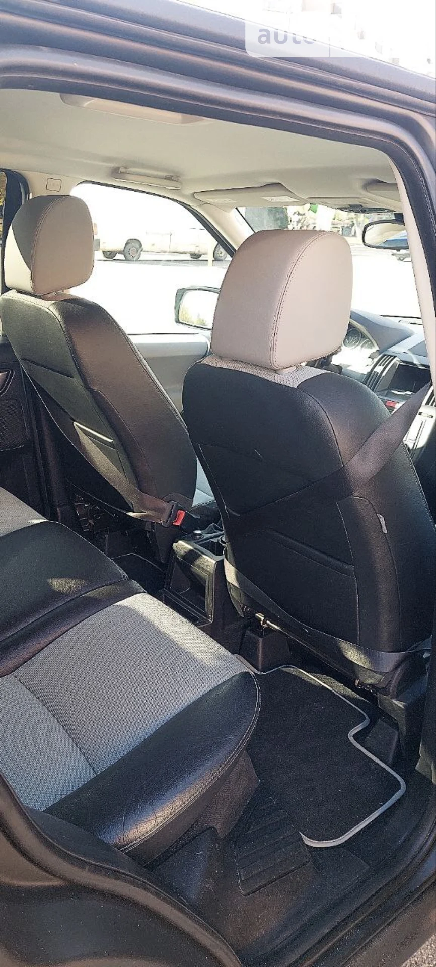 2010 Land Rover Freelander - мініатюра 11