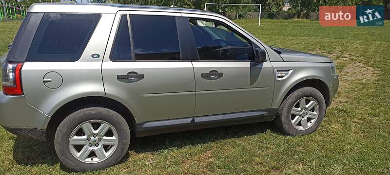 Позашляховик / Кросовер Land Rover Freelander 2011 в Лубнах