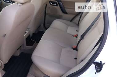 Внедорожник / Кроссовер Land Rover Freelander 2012 в 