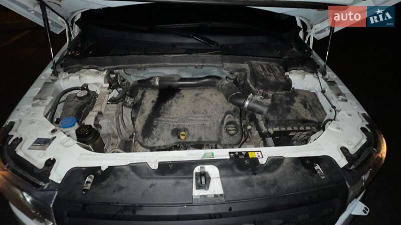 Позашляховик / Кросовер Land Rover Freelander 2011 в Лубнах