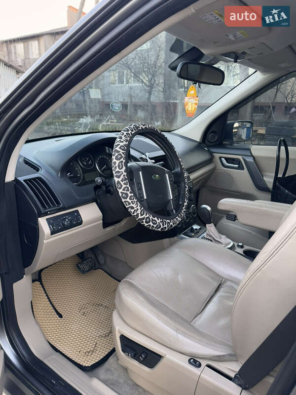 Позашляховик / Кросовер Land Rover Freelander 2009 в Чернівцях