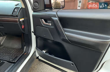 Позашляховик / Кросовер Land Rover Freelander 2013 в 