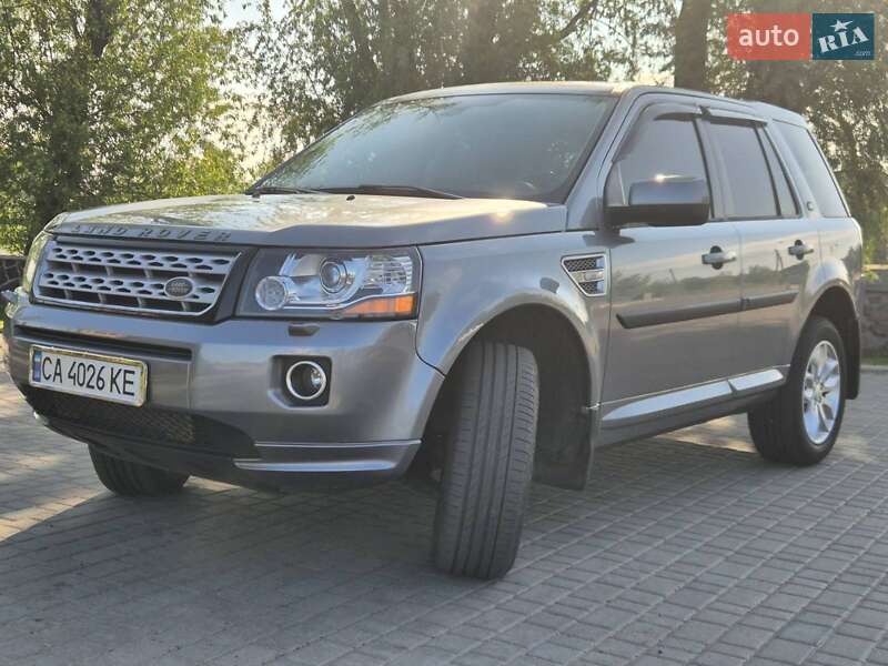 Позашляховик / Кросовер Land Rover Freelander 2014 в 
