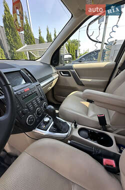 Позашляховик / Кросовер Land Rover Freelander 2010 в 