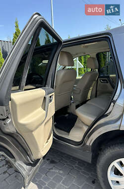 Позашляховик / Кросовер Land Rover Freelander 2010 в 