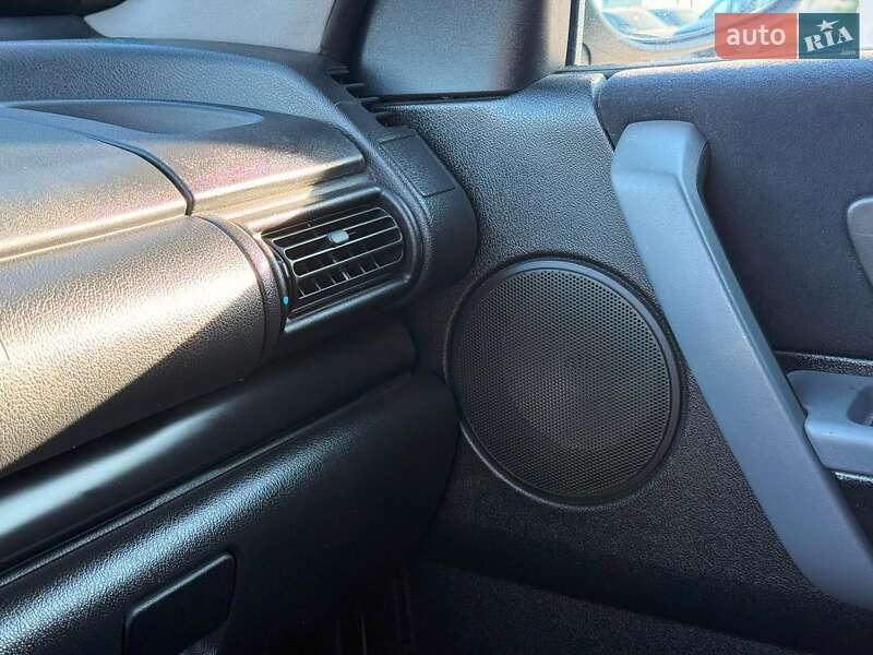 Позашляховик / Кросовер Land Rover Freelander 2003 в Львові