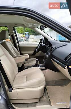Внедорожник / Кроссовер Land Rover Freelander 2013 в 