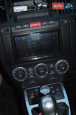 Позашляховик / Кросовер Land Rover Freelander 2012 в 